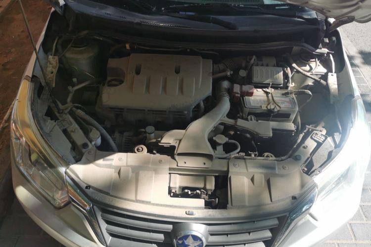 Used Venucia D50 2012 1.6L Manual Luxury Edition Engine Bay