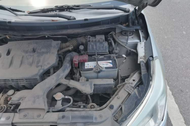 Used Venucia D50 2012 1.6L Manual Comfort Edition Engine Bay Left