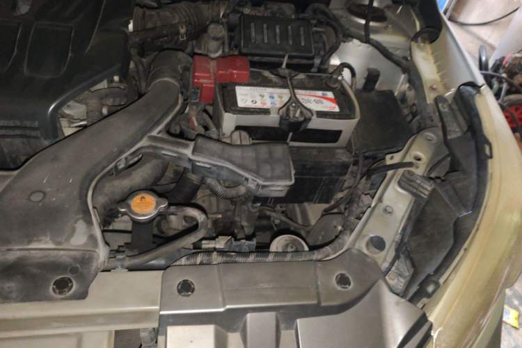 Used Venucia D50 2012 1.6L Manual Comfort Edition Engine Bay Left