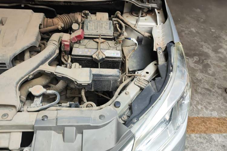 Used Venucia D50 2012 1.6L Manual Comfort Edition Engine Bay Left