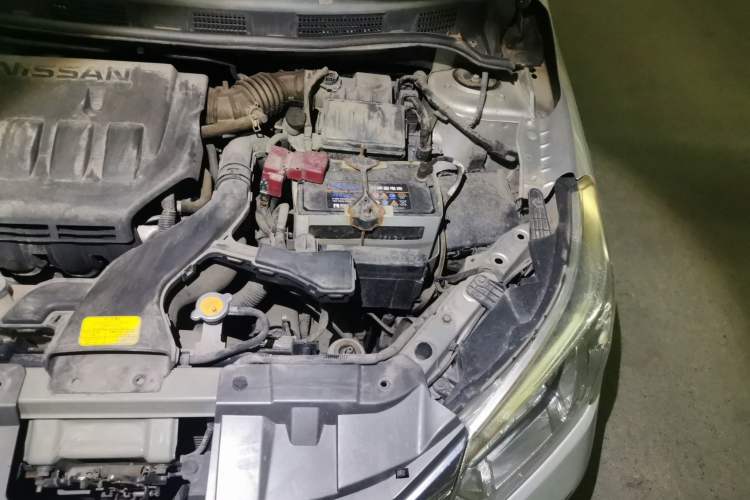 Used Venucia D50 2012 1.6L Automatic Prestige Edition Engine Bay Left