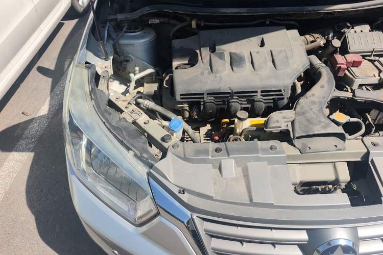 Used Venucia D50 2012 1.6L Manual Luxury Edition Engine Bay Right