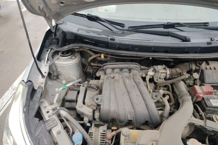 Used Venucia D50 2012 1.6L Manual Luxury Edition Engine Bay Right