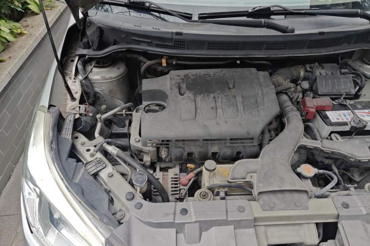 Used Venucia D50 2012 1.6L Automatic Prestige Edition Engine Bay Right