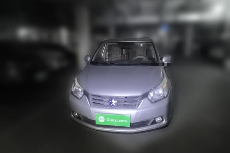 Used Venucia D50 2012 1.6L Manual Luxury Edition Front