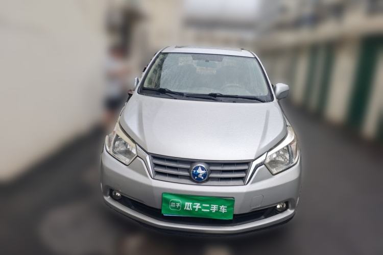Used Venucia D50 2012 1.6L Manual Luxury Edition Front