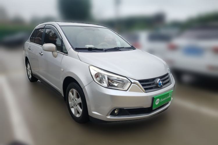 Used Venucia D50 2012 1.6L Manual Luxury Edition Front Right 45 Deg