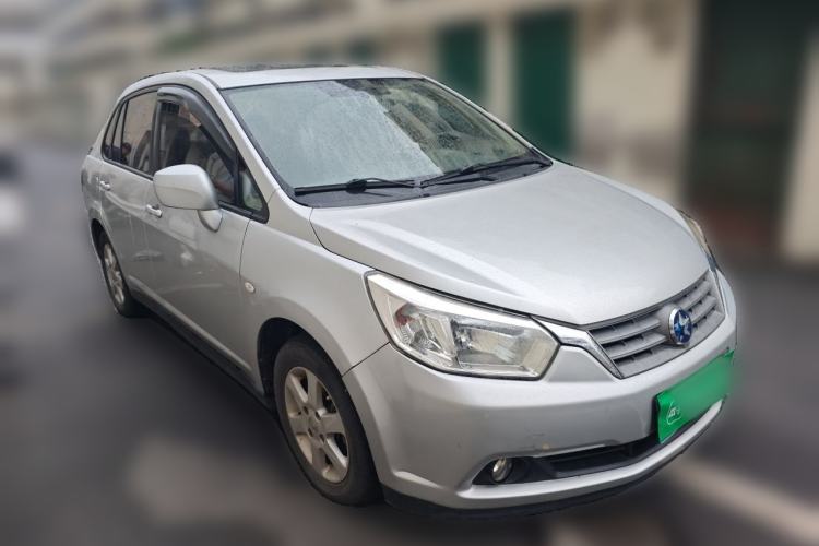 Used Venucia D50 2012 1.6L Manual Luxury Edition Front Right 45 Deg
