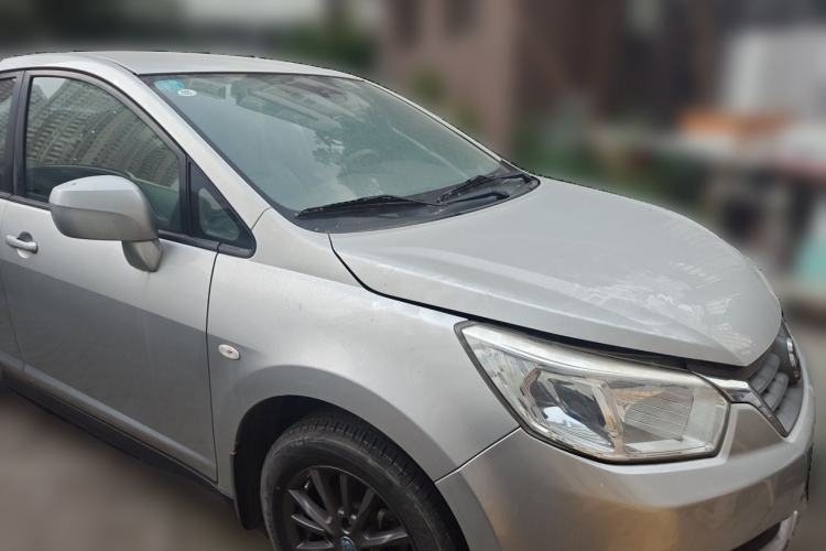 Used Venucia D50 2012 1.6L Manual Comfort Edition Front Right 45 Deg