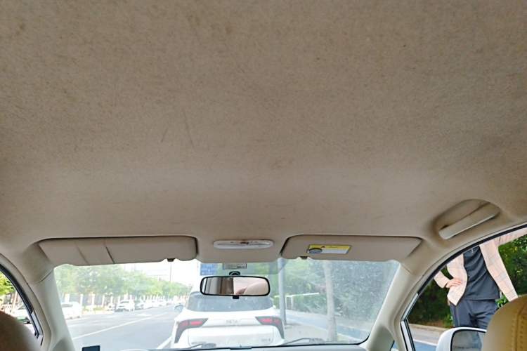 Used Venucia D50 2012 1.6L Manual Comfort Edition Headliner