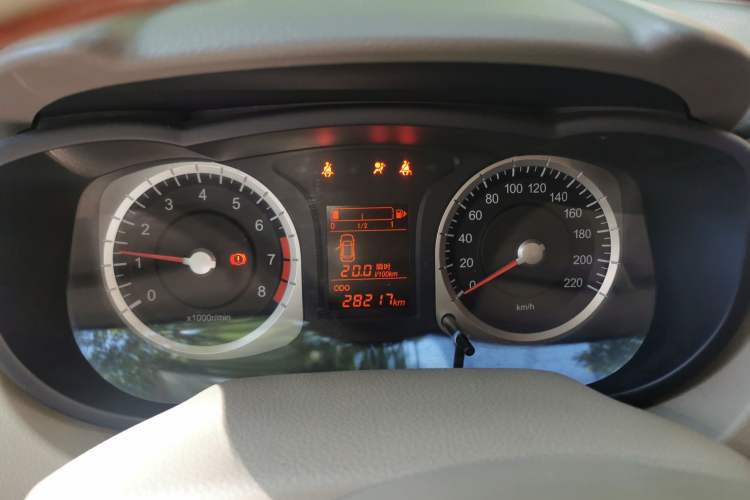 Used Venucia D50 2012 1.6L Manual Luxury Edition Instrument Cluster