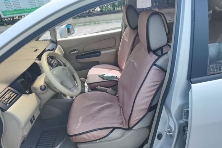 Used Venucia D50 2012 1.6L Manual Comfort Edition Left Front Seat