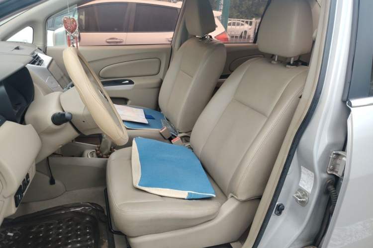 Used Venucia D50 2012 1.6L Manual Luxury Edition Left Front Seat