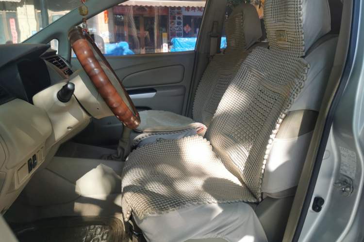 Used Venucia D50 2012 1.6L Manual Luxury Edition Left Front Seat