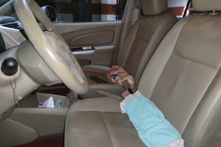 Used Venucia D50 2012 1.6L Manual Luxury Edition Left Front Seat