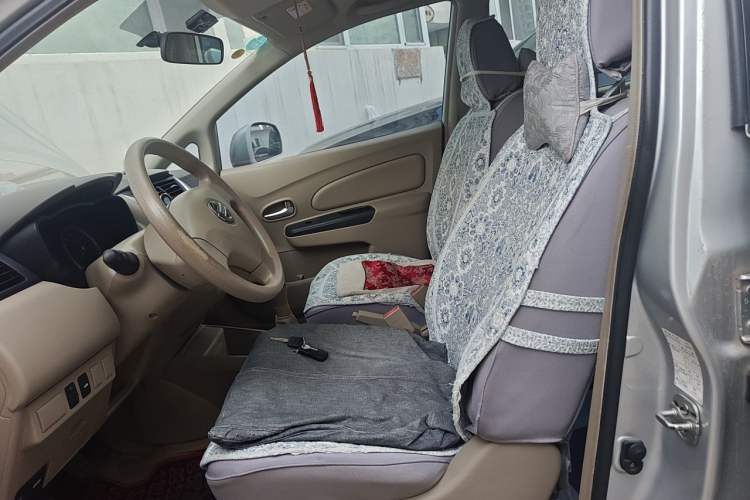 Used Venucia D50 2012 1.6L Manual Comfort Edition Left Front Seat