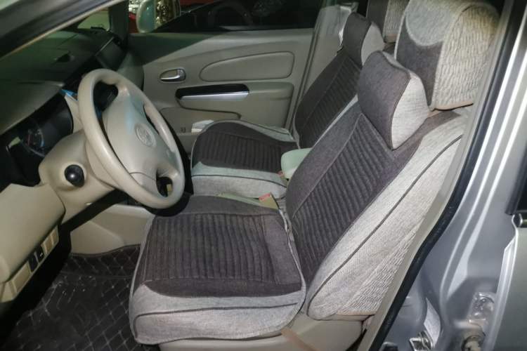 Used Venucia D50 2012 1.6L Automatic Prestige Edition Left Front Seat