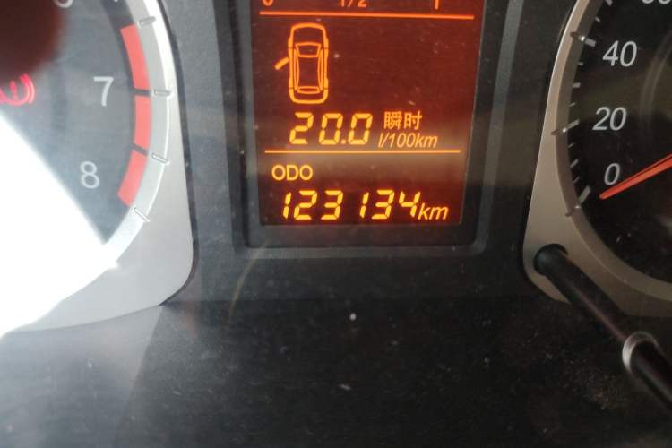 Used Venucia D50 2012 1.6L Manual Luxury Edition Odometer Close Up