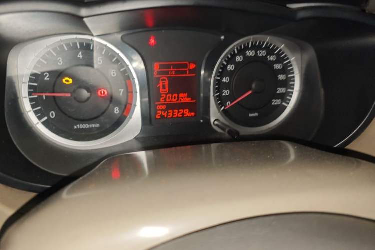 Used Venucia D50 2012 1.6L Manual Comfort Edition Odometer Close Up