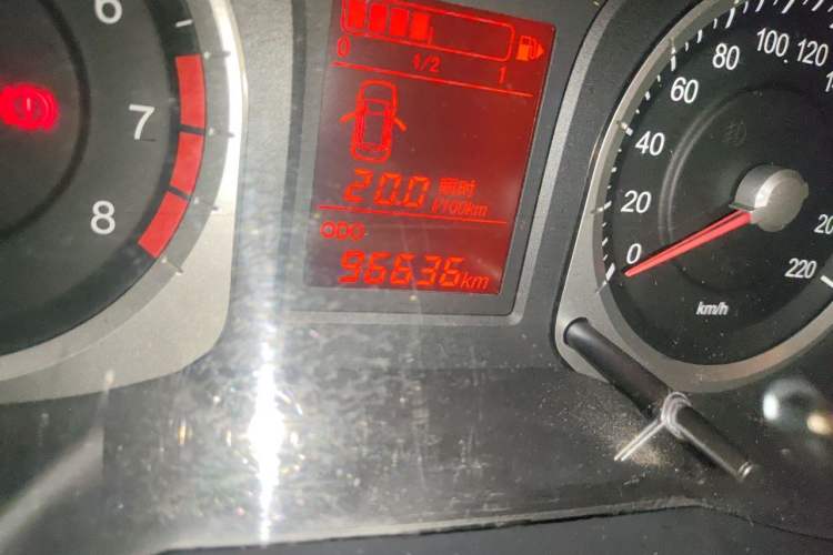 Used Venucia D50 2012 1.6L Manual Comfort Edition Odometer Close Up