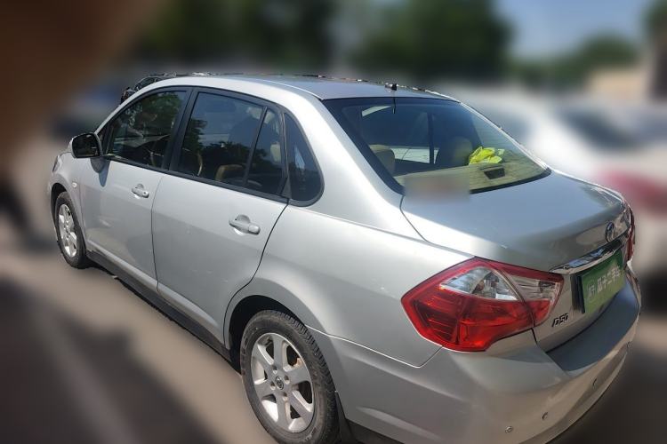 Used Venucia D50 2012 1.6L Manual Luxury Edition Rear Left 45 Deg