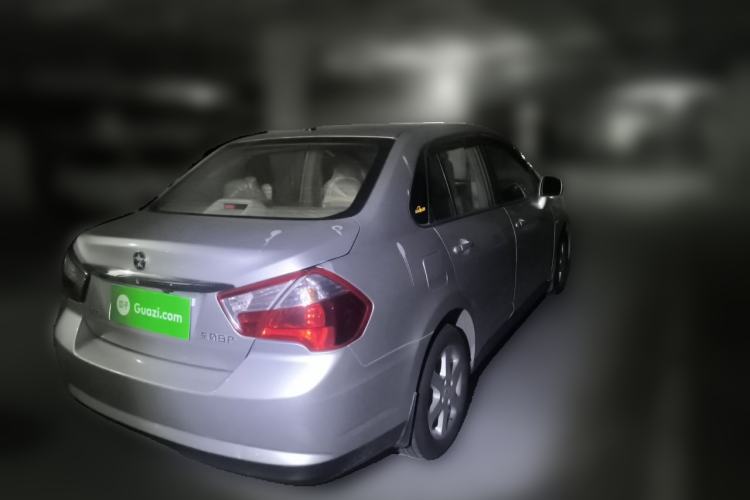 Used Venucia D50 2012 1.6L Manual Luxury Edition Rear Right 45 Deg