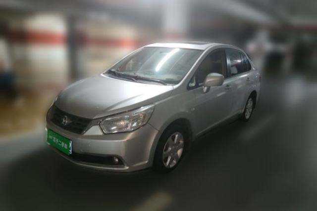 Używany Venucia D50 2012 1.6L Manual Luxury Edition
