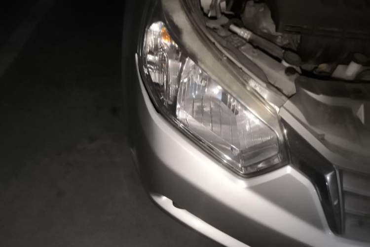 Used Venucia D50 2012 1.6L Manual Luxury Edition Right Front Headlight