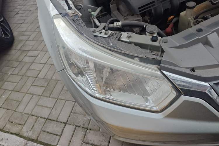 Used Venucia D50 2012 1.6L Manual Comfort Edition Right Front Headlight