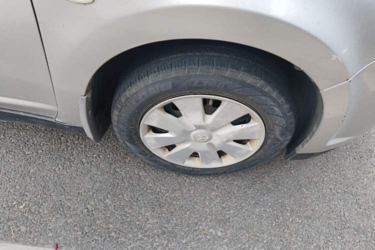 Used Venucia D50 2012 1.6L Manual Comfort Edition Right Front Wheel Hub