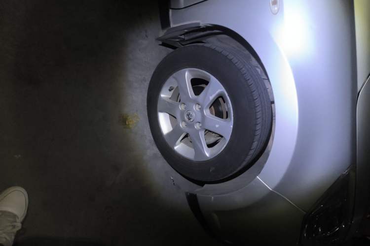 Used Venucia D50 2012 1.6L Manual Luxury Edition Right Front Wheel Hub