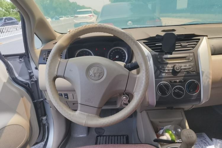 Used Venucia D50 2012 1.6L Manual Comfort Edition Steering Wheel