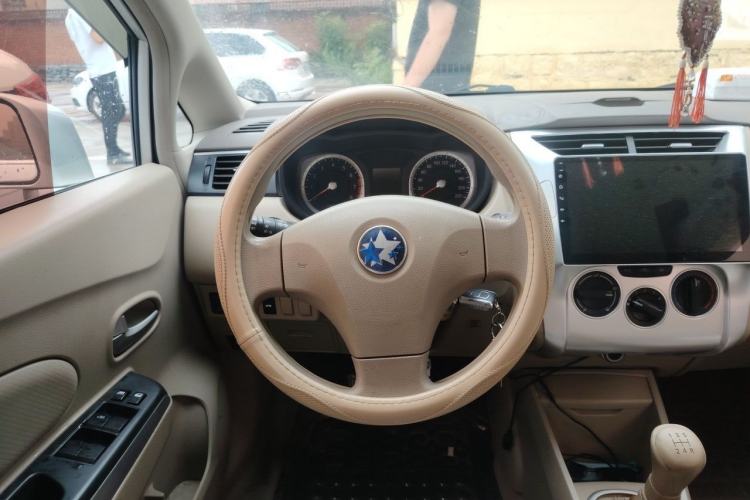 Used Venucia D50 2012 1.6L Manual Luxury Edition Steering Wheel