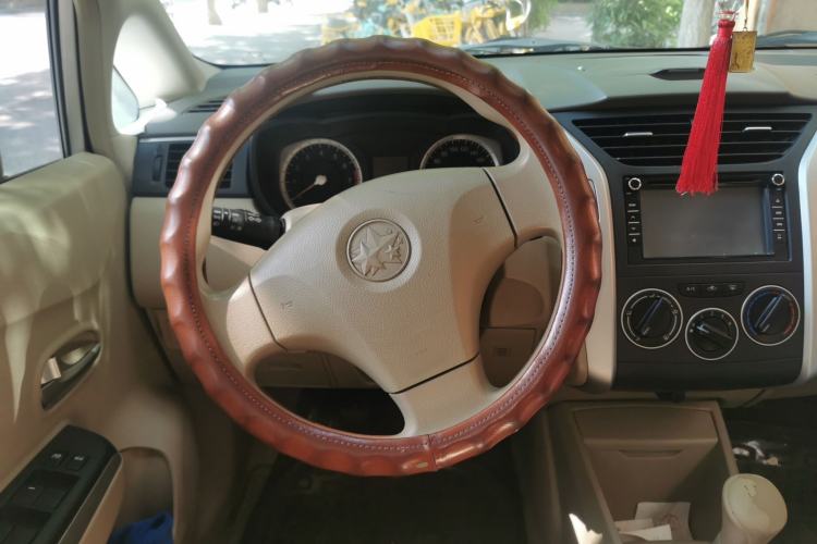 Used Venucia D50 2012 1.6L Manual Luxury Edition Steering Wheel