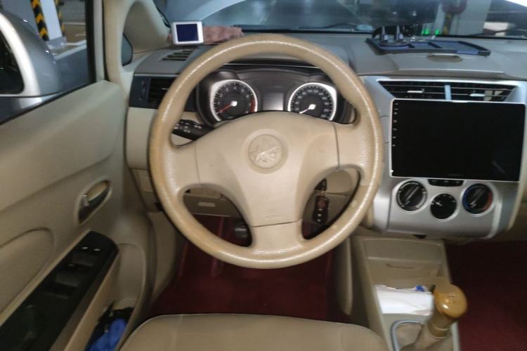 Used Venucia D50 2012 1.6L Manual Luxury Edition Steering Wheel