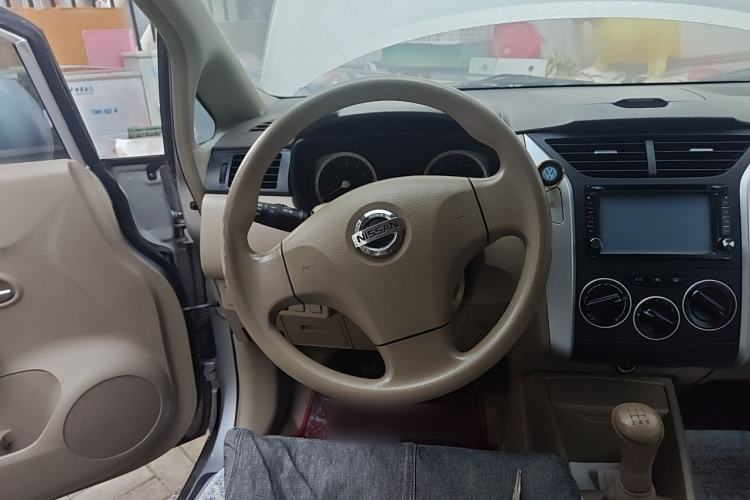 Used Venucia D50 2012 1.6L Manual Comfort Edition Steering Wheel