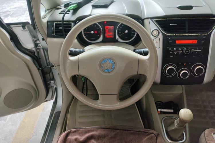 Used Venucia D50 2012 1.6L Manual Comfort Edition Steering Wheel