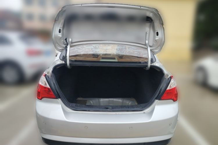 Used Venucia D50 2012 1.6L Manual Luxury Edition Trunk