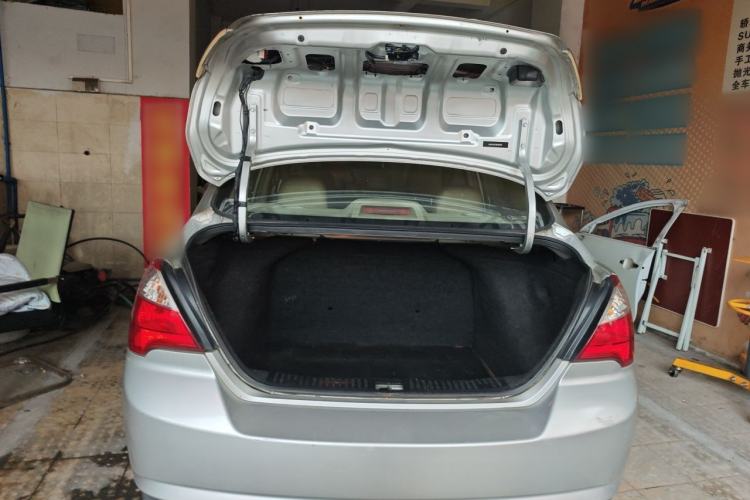 Used Venucia D50 2012 1.6L Manual Comfort Edition Trunk