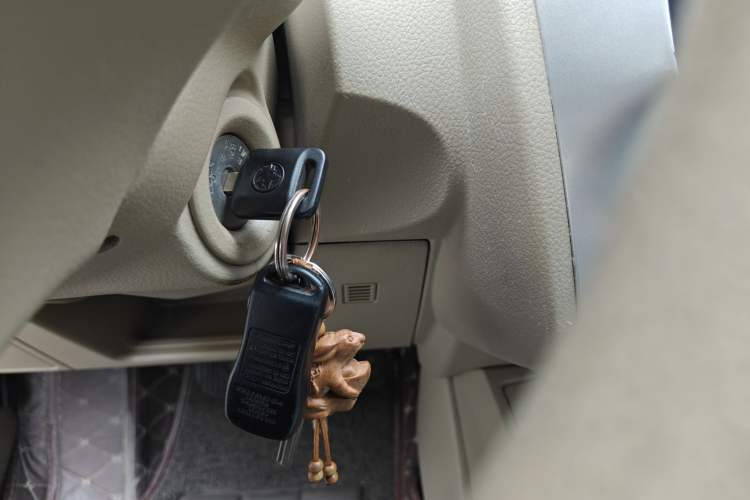 Used Venucia D50 2012 1.6L Automatic Prestige Edition Vehicle Key