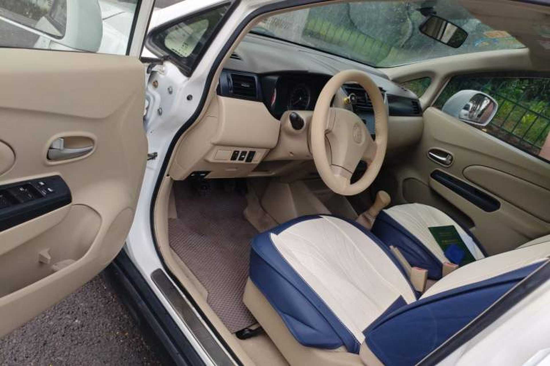 Used Venucia D50 2012 1.6L Manual Comfort Edition Driver Seat