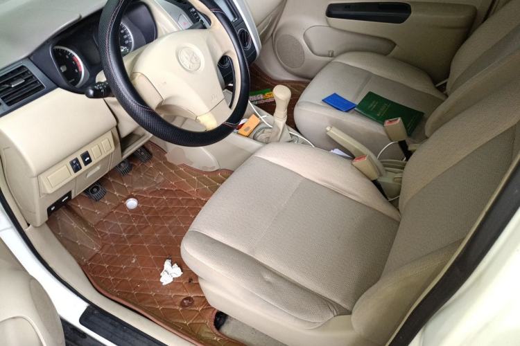 Used Venucia D50 2012 1.6L Manual Comfort Edition Driver Seat