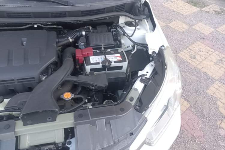 Used Venucia D50 2012 1.6L Manual Luxury Edition Engine Bay Left