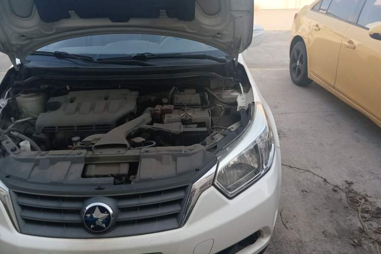 Used Venucia D50 2012 1.6L Manual Comfort Edition Engine Bay Left