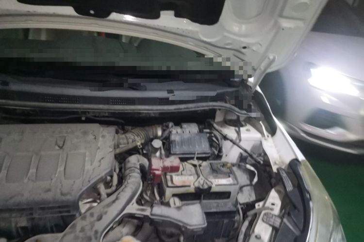 Used Venucia D50 2012 1.6L Manual Comfort Edition Engine Bay Left