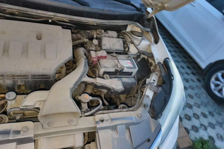 Used Venucia D50 2012 1.6L Manual Luxury Edition Engine Bay Left