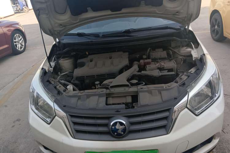 Used Venucia D50 2012 1.6L Manual Comfort Edition Engine Bay Right