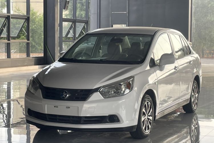 Used Venucia D50 2012 1.6L Automatic Comfort Edition Exterior 4