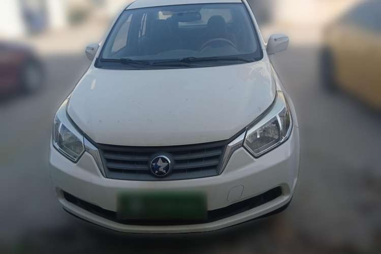 Used Venucia D50 2012 1.6L Manual Comfort Edition Front