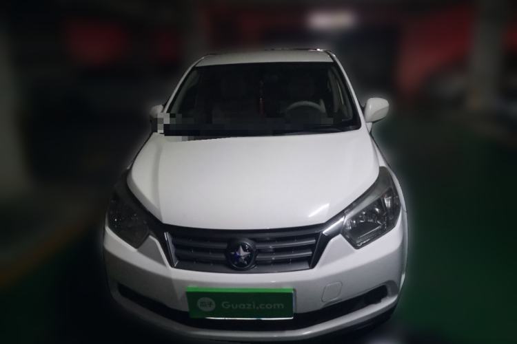 Used Venucia D50 2012 1.6L Manual Comfort Edition Front